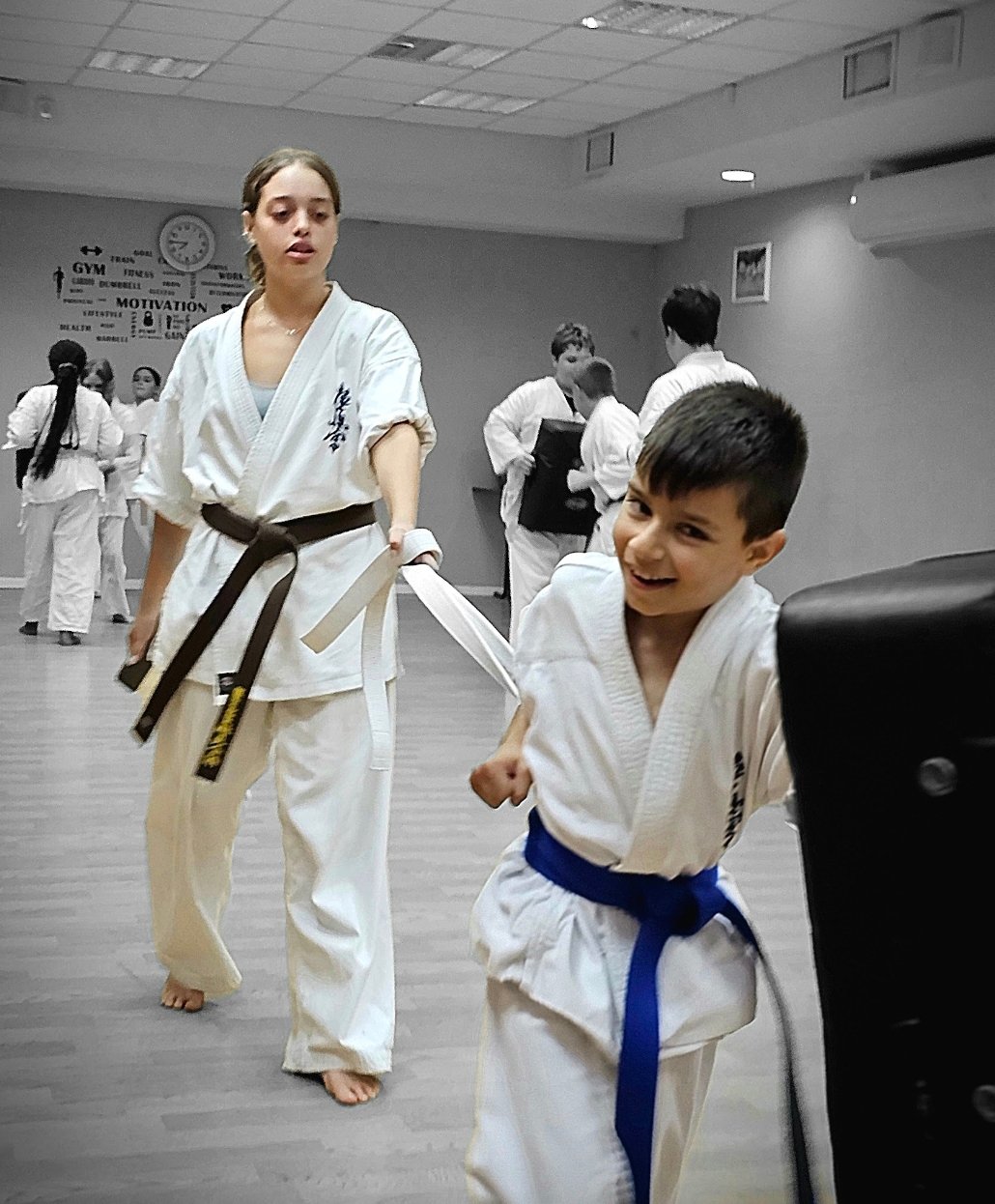 Screenshot_20251003_230000_Photos